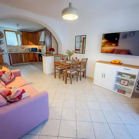 Casa Montebello Διαμέρισμα Camaiore